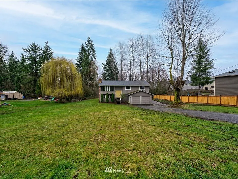 23017 7th Ave SE