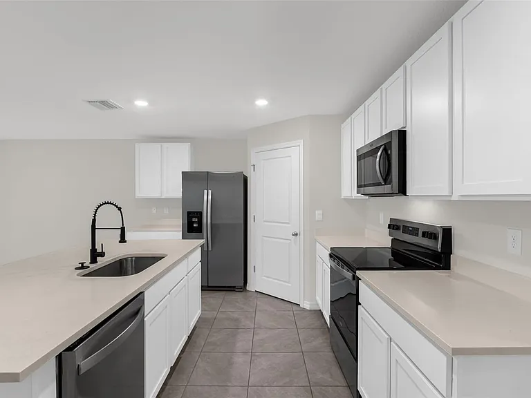 9109 SW 45th Ter — Photo 12