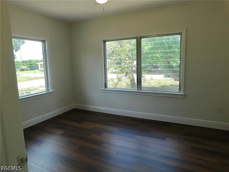 287 Poe Ave — Photo 8
