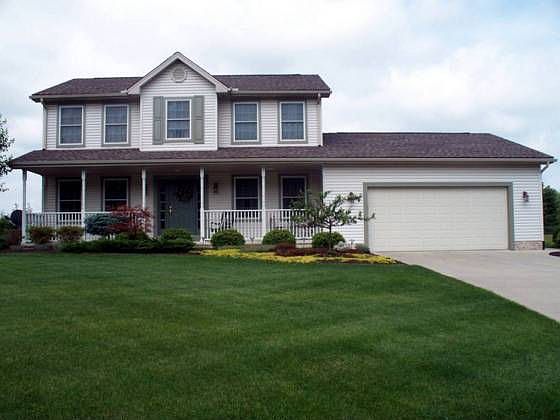 1st image of 90 Forest Hill Dr