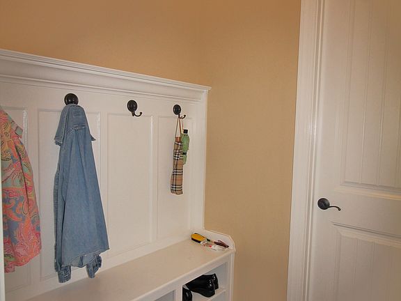 3rd image of 1237 Plumeria Pl