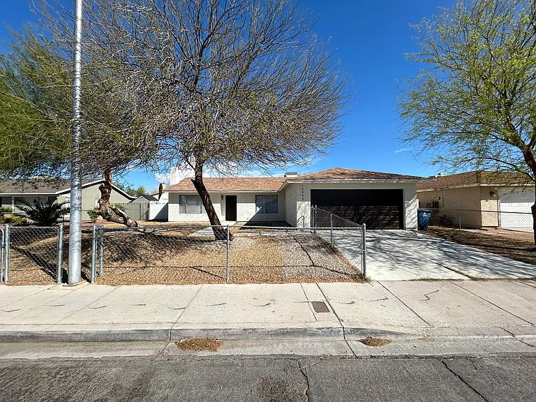 5682 E Monroe Ave — Photo 1