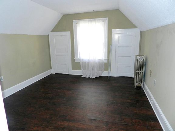 4th image of 618 N Hyde Park Ave Floor 2