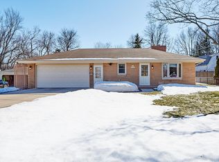 N89W16005 Cleveland Ave, Menomonee Falls, WI 53051