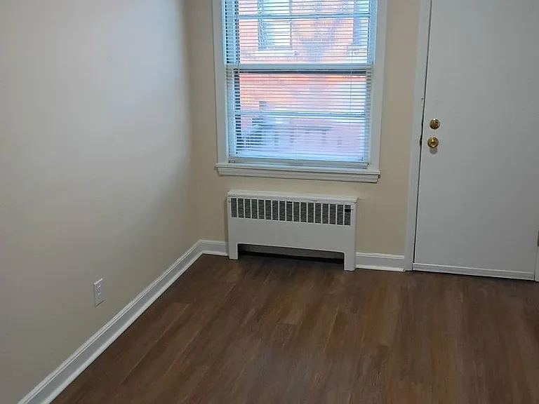312 N 75th St — Photo 3