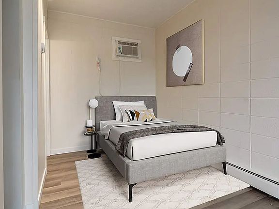 3rd image of 4722 46th St #18