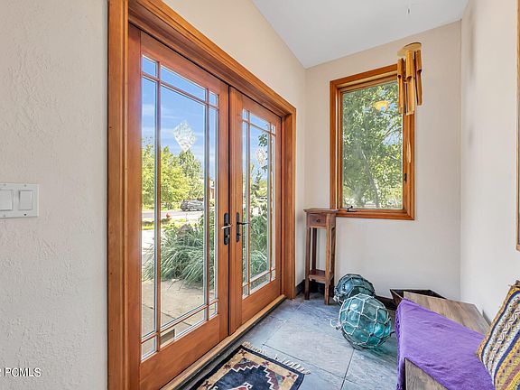 4th image of 829 E Richmond Dr