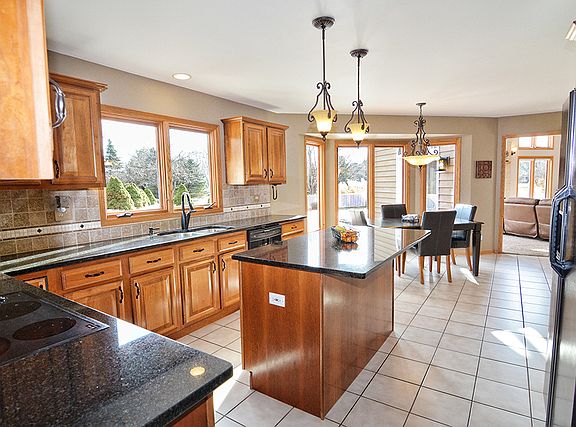 5th image of 6N258 Creekside Dr