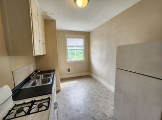 1546 12th Ave APT 2, Moline, IL 61265