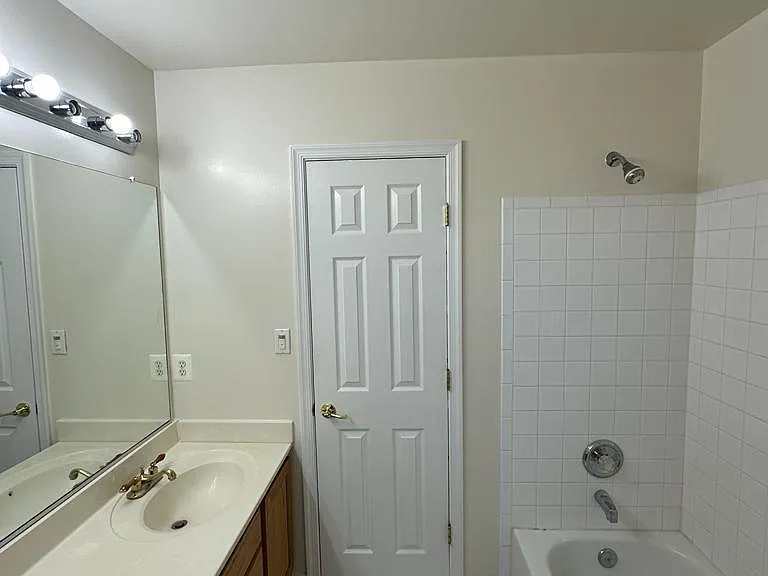 13522 Persian Ct — Photo 22