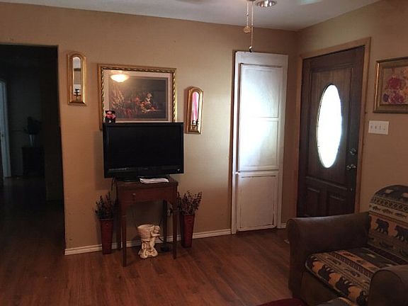 5th image of 407 S 15th St
