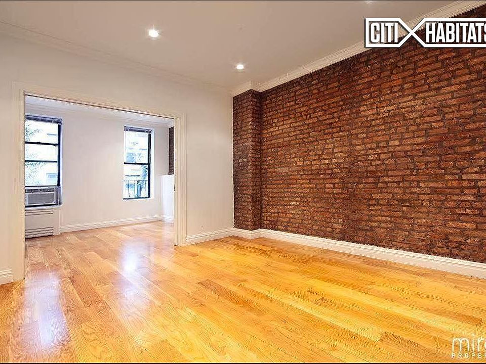 2nd image of 101 Macdougal St APT 5A