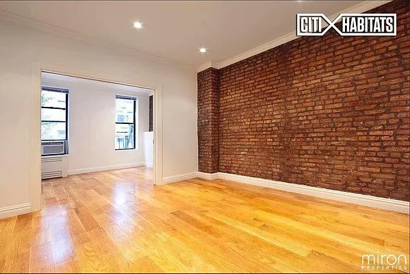 Rented by Citi Habitats | media 37