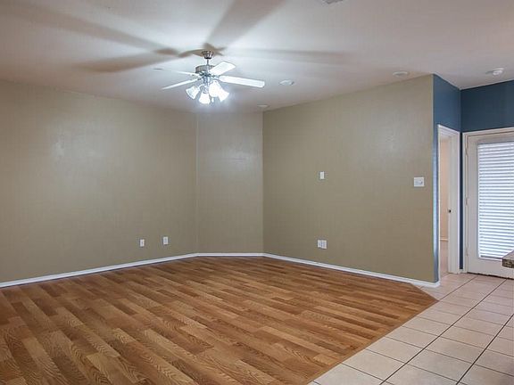 4th image of 9512 Palm Valley Dr