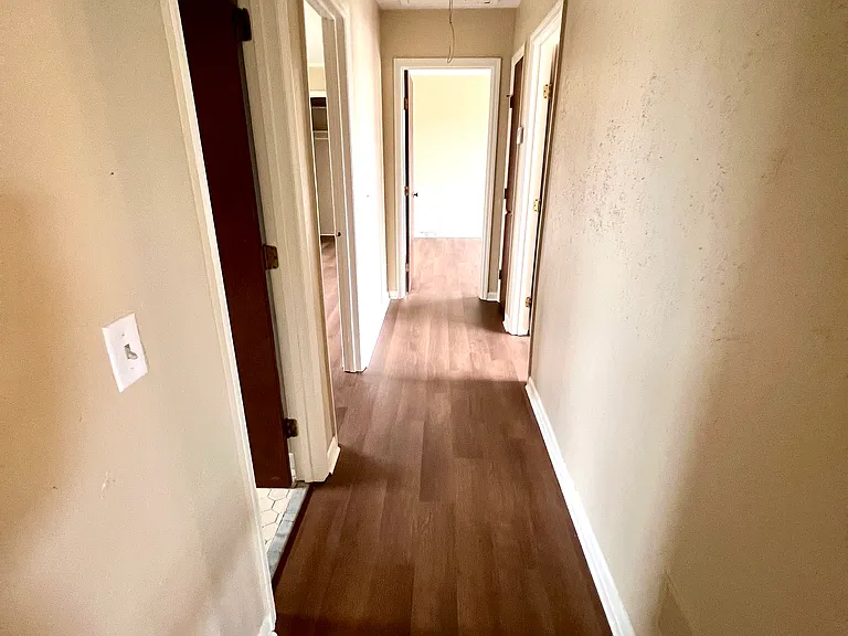 600 Brooks Rd — Photo 13