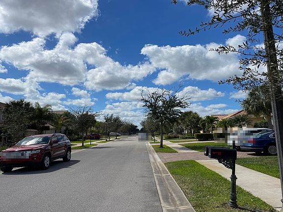 4th image of 4360 Steinbeck Way