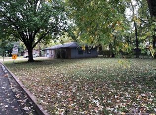 1805 W Wood St, Rogers, AR 72756