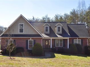 16 Shadow Dr #109, Taylorsville, NC 28681