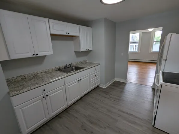 12 Cottage St, Vernon Rockville, CT