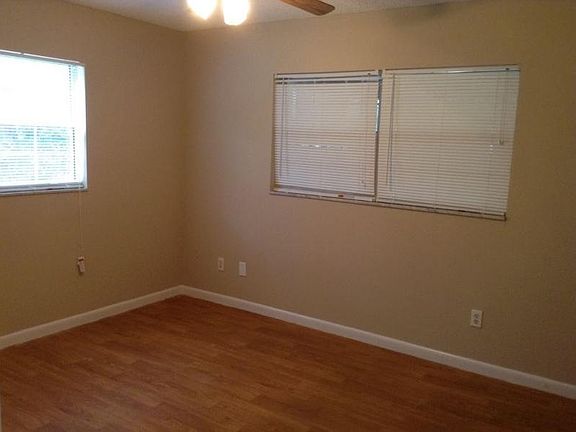 4th image of 437 S Lancelot Ave