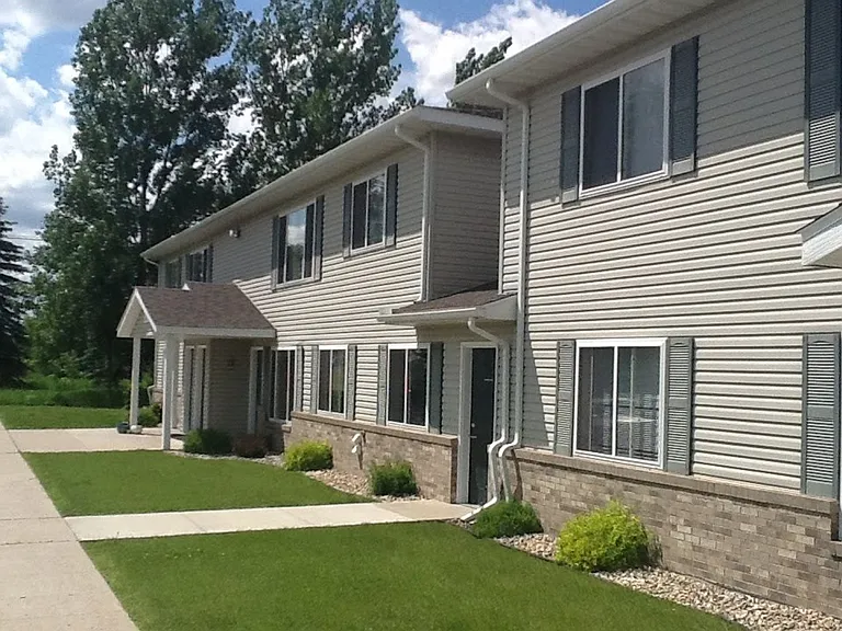 Dakota's Edge Townhomes — Photo 6