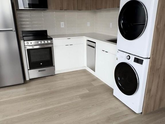 2nd image of 80 Linden Blvd #8E