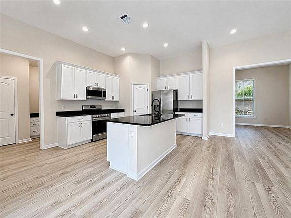 5th image of 60217 Sunset Oak Blvd