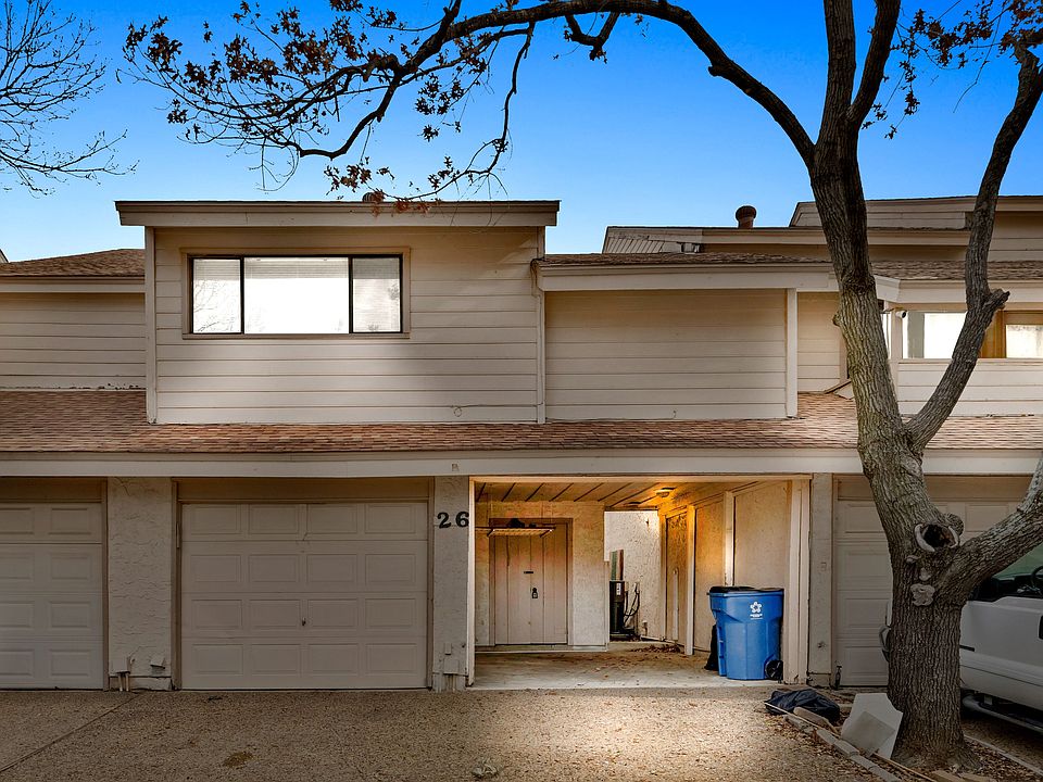 1st image of 26 Oakbrook Dr