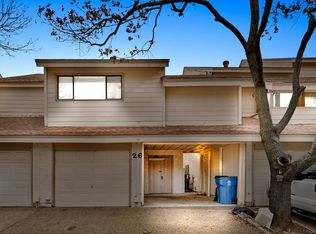 26 Oakbrook Dr, Lewisville, TX 75057
