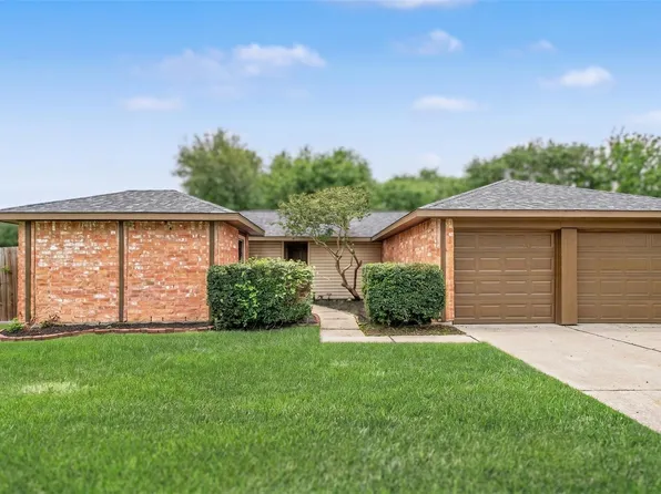 613 Dixie Dr, League City, TX 77573