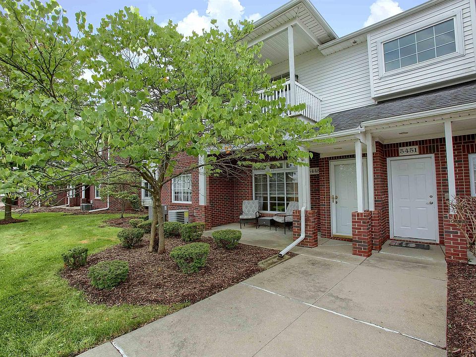 1st image of 5445 Twin Oaks Dr