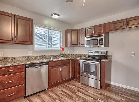 2nd image of 110 Wynstay Ave