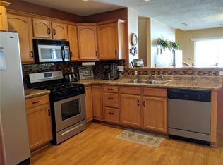 370 Kelso Dr, Fairfax, IA 52228