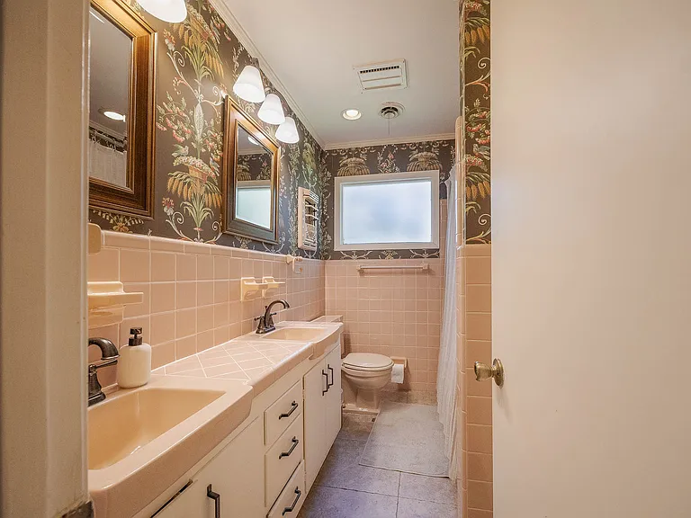 1835 Hillview Dr — Photo 19