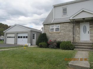 240 Park Ave, Reading, PA 19608