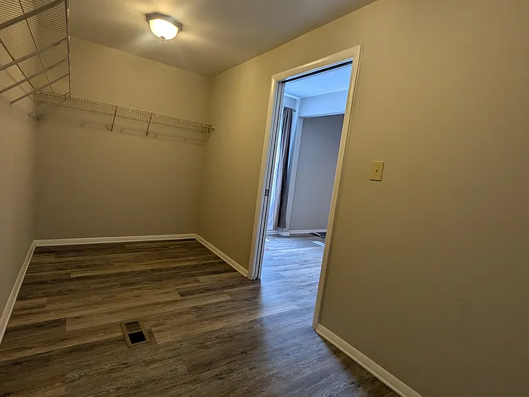 6521 Cadbury Dr — Photo 18