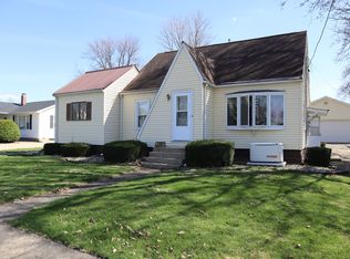 207 E Park Ave, Manlius, IL 61338