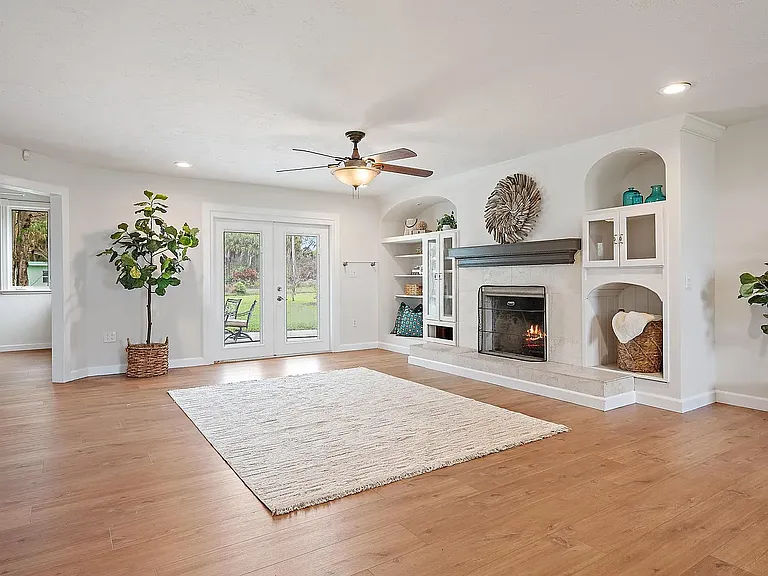 6205 S Indian River Dr — Photo 24