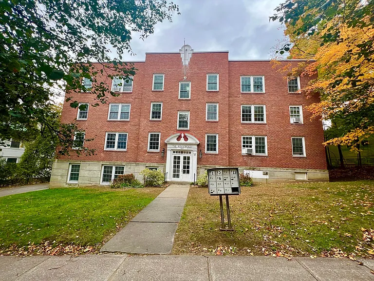 324 Main St #13 — Photo 20