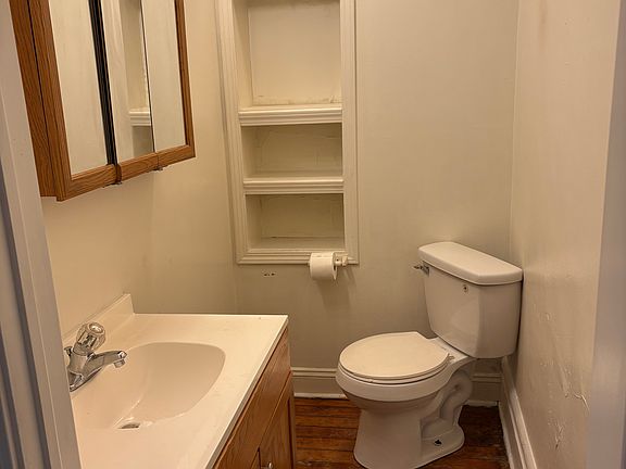 Downstairs 1/2 bathroom.