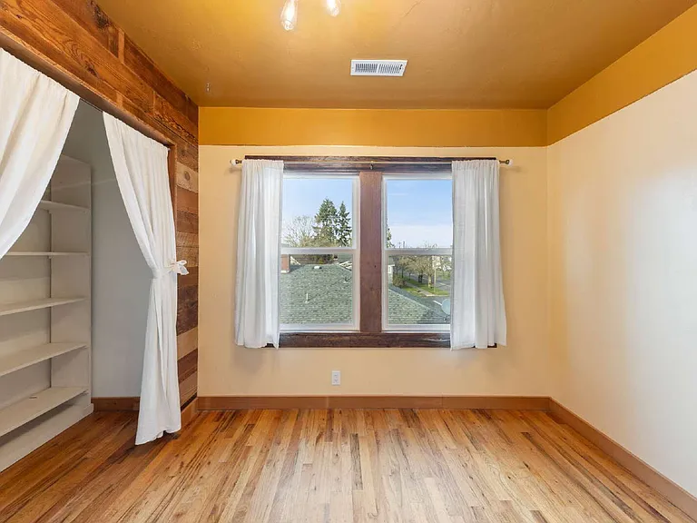 315 SE Davis St — Photo 27