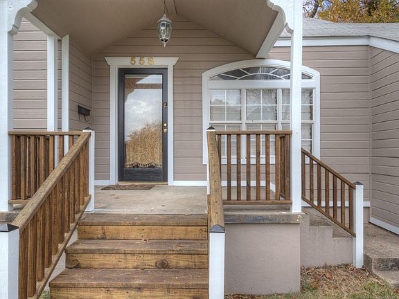 2nd image of 558 S Richmond Ave