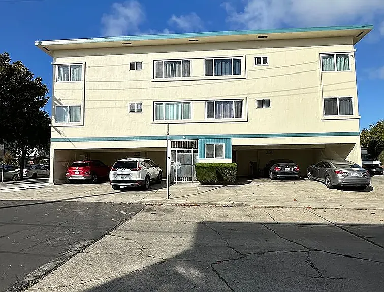 490 Talbert St #301 — Photo 7
