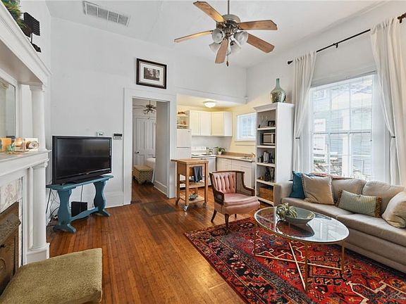 3rd image of 4808 Magazine St APT C