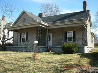 402 E Woodford St, Lawrenceburg, KY 40342