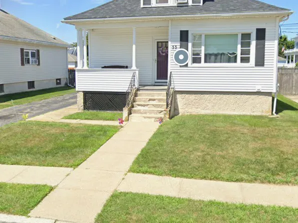 33 Rose St Suite 2, Cranston, RI 02920