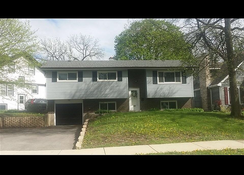 1st image of 373 Lorraine St