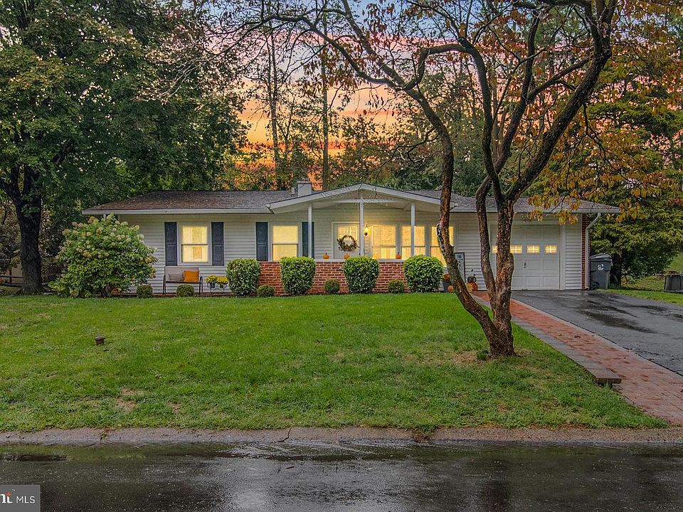 1st image of 37 Cedar Dr