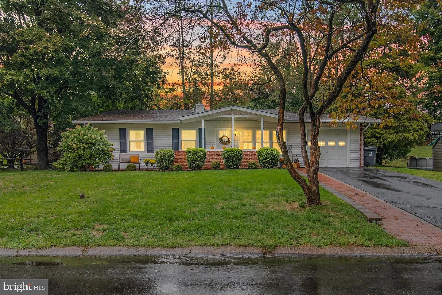 37 Cedar Dr photo 1