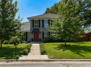 1104 Crowley Rd, Arlington, TX 76012